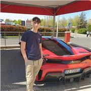 Studente all' ultimo anno di liceo scientifico con la media del 10 nelle materie scientifiche offre ripetizioni di matematica e fisica a Bari